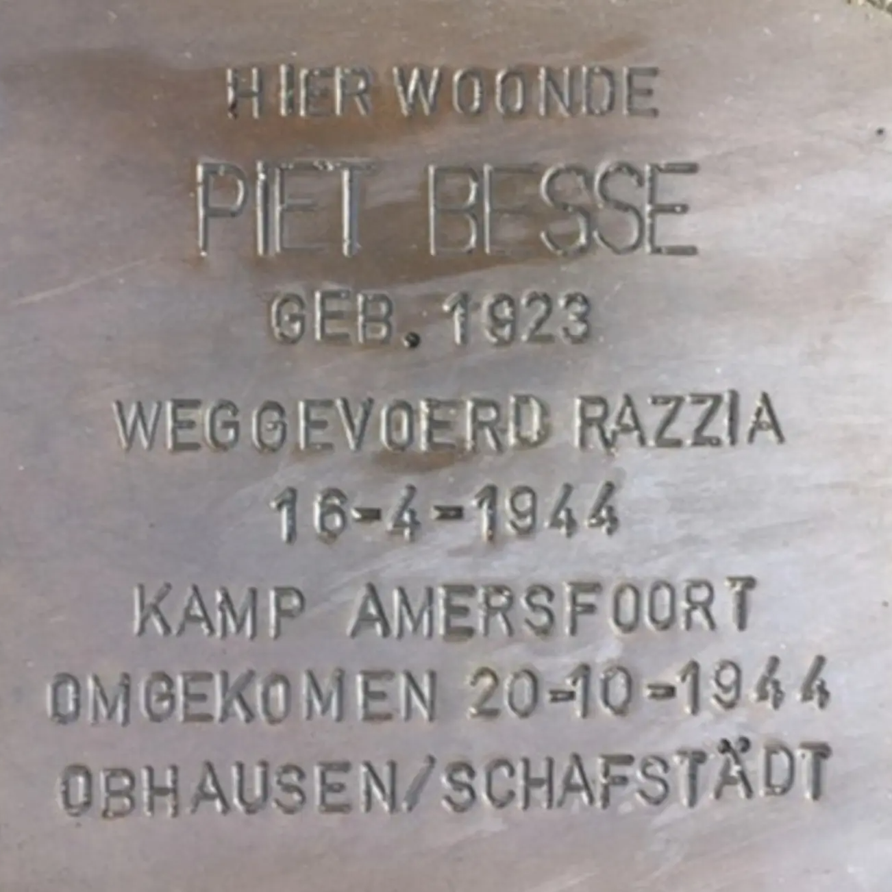 Struikelsteen voor Piet Besse