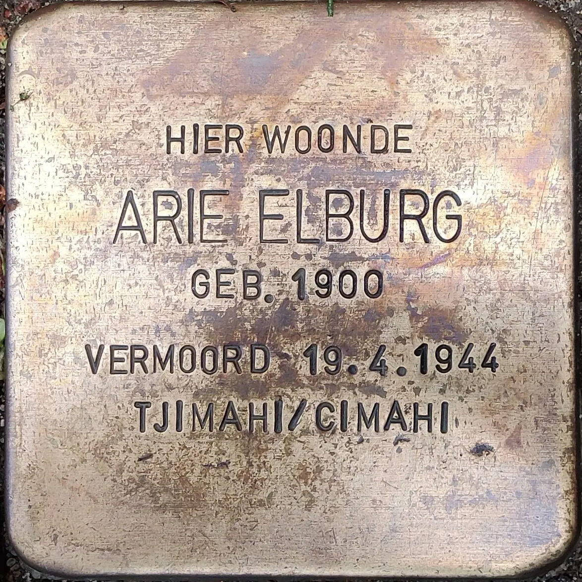 Struikelsteen voor Arie Elburg