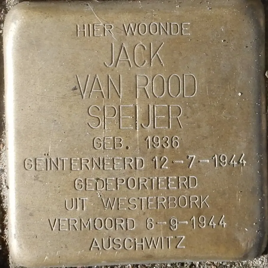 Struikelsteen voor Jack van Rood Speijer
