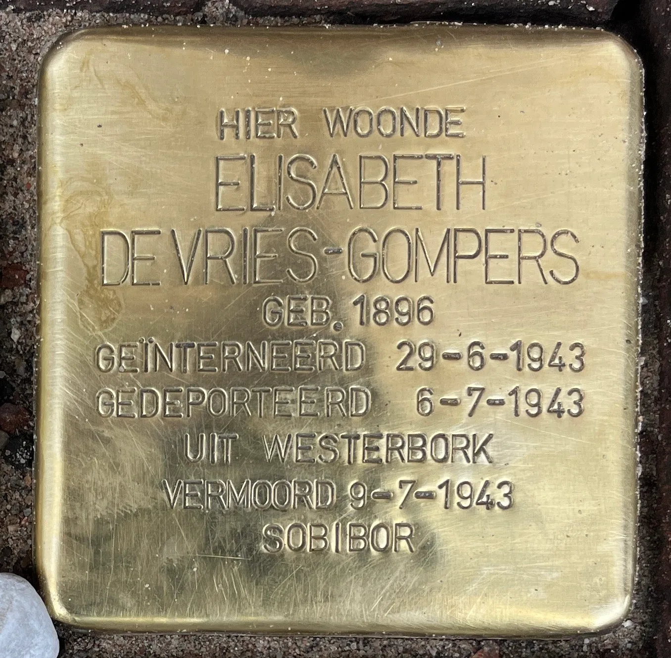 Struikelsteen voor Elisabeth de Vries-Gompers