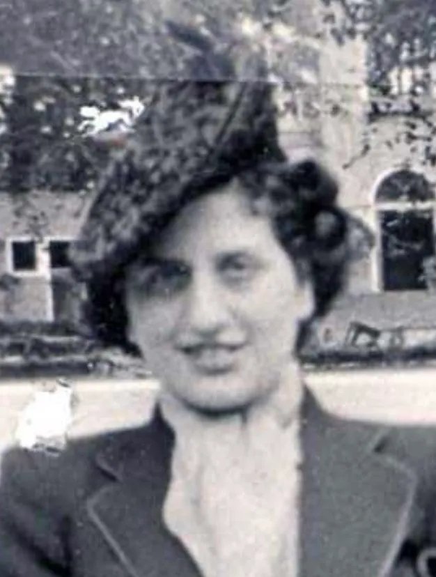 Portret van Leentje Cohen-Broekhuijsen