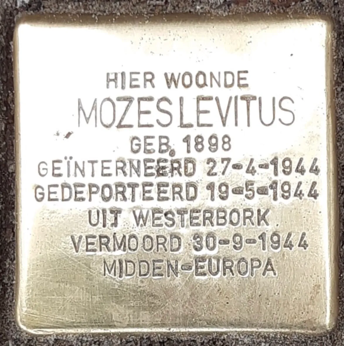 Struikelsteen voor Mozes Levitus