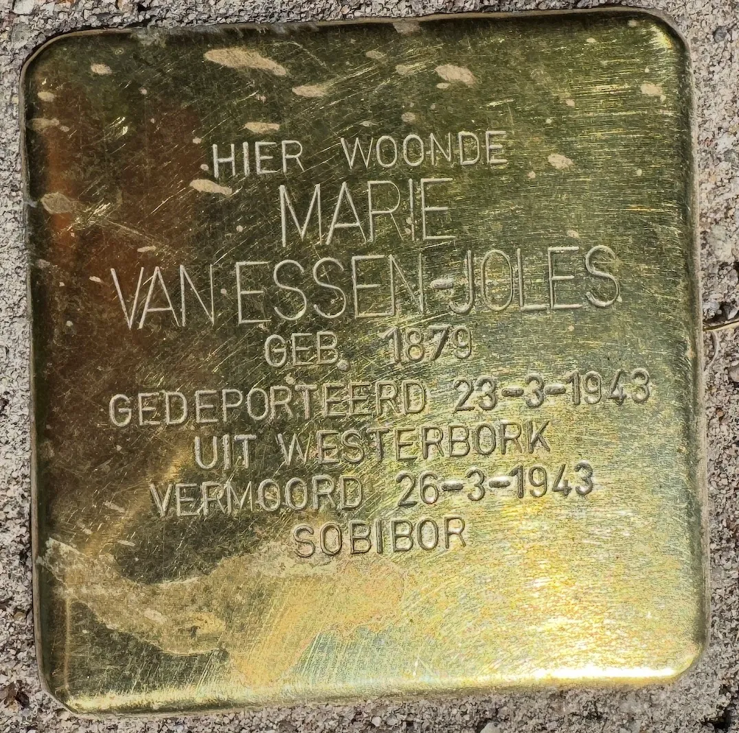 Struikelsteen voor Marie van Essen-Joles